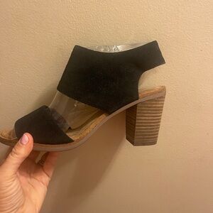 Tom’s shoes.  Excellent condition size w8.5